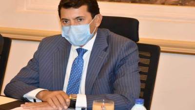 وزير الرياضة يحضر نهائي مونديال اليد بين السويد والدنمارك