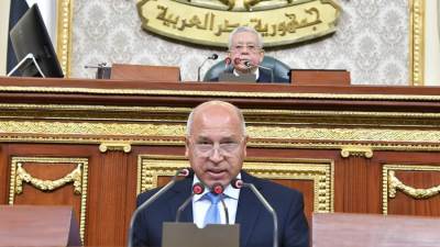 وزير النقل: إنشاء 1000 كوبري ونفق فوق مزلقانات السكك الحديدية وتقاطعات الطرق الرئيسية