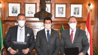 وزير الشباب والرياضة يشهد توقيع عقد رعاية بنك مصر والاتحاد المصري للتنس