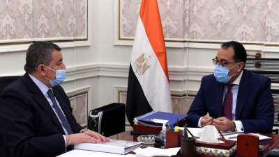 رئيس الوزراء يتابع مع وزير الإعلام مشروع رقمنة الإعلام المصرى