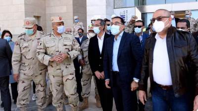 مدبولى: تكليف من السيسي بأهمية مراعاة كافة المواصفات في الإنشاءات بالعاصمة الادارية الجديدة  لتؤكد عظمة مصر وعراقتها