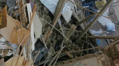 مصرع أب وأم وطفلتيهما فى انهيار منزل مكون من 3 طوابق في جرجا سوهاج