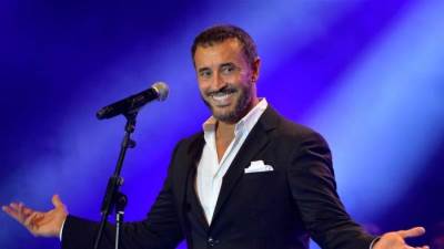 كاظم الساهر يغنى لـ"مسبار الأمل" احتفالاً  بوصوله إلى كوكب المريخ اليوم .. فيديو