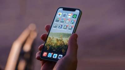 مفاجأه صادمة إحتمالية توقف انتاج شركة ابل iphone12 mini
