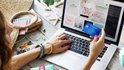 موقع " شي إن"  لتسوق الإلكتروني ينافس المواقع العالميه 