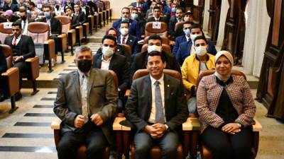 وزير الرياضة يلتقي الفائزين في انتخابات برلمان الشباب من 4 محافظات