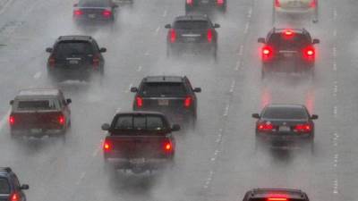 نصائح القيادة في مواجهة التقلبات الجوية التي تمر بها البلاد