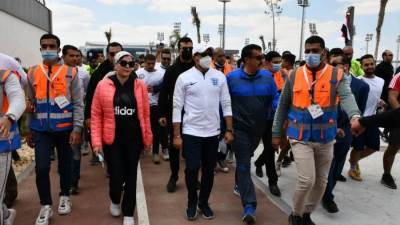 وزير الرياضة يقود ماراثون للمشي بالمدينة الرياضية بالعاصمة الإدارية