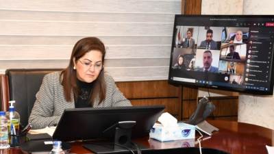 وزيرة التخطيط: 7 مارس صرف الدفعه الأخيرة من المنحة الرئاسيه للعماله غير المنتظمه 