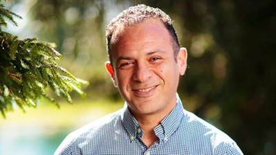 خبير نفسي مصري يسجل طريقة جديدة لعلاج الصحة النفسية بالولايات المتحدة