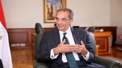 وزير الاتصالات: بدء إتاحة خدمات مصلحة الضرائب العقارية للمواطنين من خلال منصة مصر الرقمية