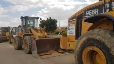 مسئولو "الإسكان" يتفقدون مشروعات تطوير الطرق والمحاور بالقاهرة الجديدة