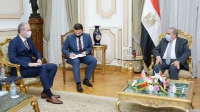 وزير الدولة للإنتاج الحربى يبحث مع سفير بيلاروسيا ملفات التعاون المشترك