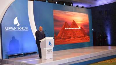 شكري يشارك في الجلسة الافتتاحية لمنتدى أسوان للسلام والتنمية المستدامين.