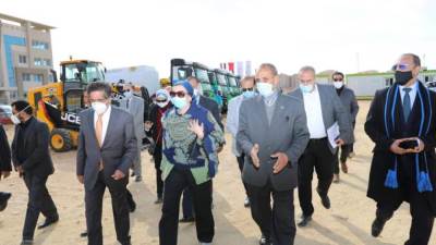 وزيرة البيئة تشهد اصطفاف معدات منظومة النظافة بالعاصمة الإدارية الجديدة 