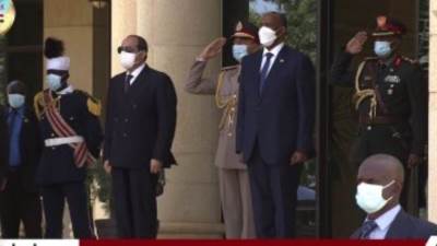 الرئيس السيسى يصل القصر الجمهورى بالخرطوم 