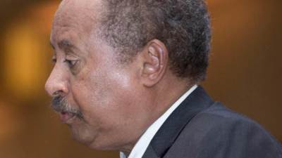 الرئيس السيسي يلتقي حمدوك لبحث التطوير المشترك بين مصر والسودان