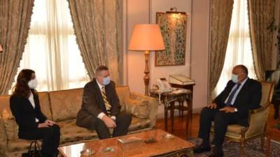 وزير الخارجية يلتقي مبعوث الأمم المتحدة الخاص إلى ليبيا