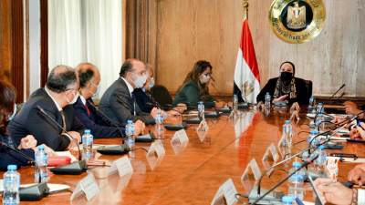 نيفين جامع: برنامج جديد يستهدف تعميق الصناعة الوطنية وتنمية الصعيد والمناطق الحدودية وزيادة الصادرات 