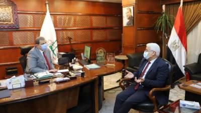 "سعفان" يبحث مع "عوض" توفير الحماية والرعاية الاجتماعية والصحية والتأمينية للعمالة غير المنتظمة