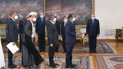 الرئيس السيسي يتسلم أوراق اعتماد ١٥ سفيرا جديدا.. ويؤكد حرص مصر على تعزيز العلاقات الثنائية مع دولهم