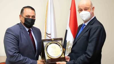 رئيس مجلس إدارة "الريف المصرى الجديد" يبحث التعاون مع الجهات والشركات الأسبانية 