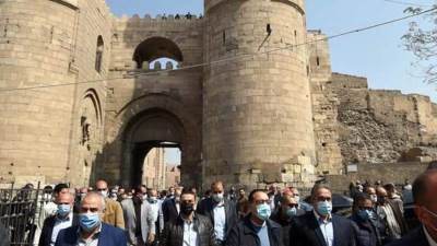  رئيس الوزراء: الرئيس السيسي ينتمى للقاهرة التاريخية وحريص على سرعة تطويرها