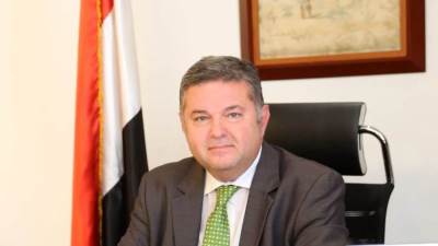 توفيق.. يصدر قرارا بتكليف ميرفت حطبة رئيس غير تنفيذي للقابضة للسياحة وعادل والي عضو منتدب تنفيذي