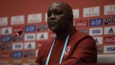 موسيماني يطالب لاعبي الأحمر بالهدوء والتركيز