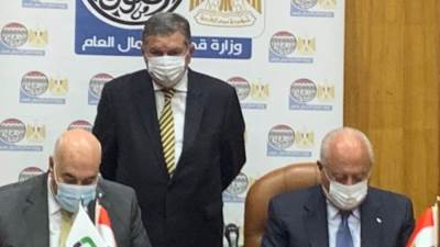 وزير قطاع الأعمال العام يشهد توقيع اتفاقية تعاون لتأسيس شركة لتصنيع الزيوت من بذور القطن 