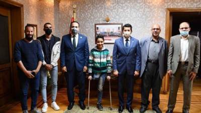 وزير الرياضة يكرم أول معيد من دور الأيتام.. ولاعب كرة قدم من ذوي الهمم