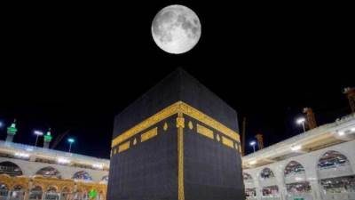 تعرف علي موعد التعامد الثاني للقمر علي الكعبة