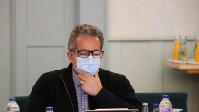 وزير السياحة والآثار يلتقي بمجموعة من مستثمرى طابا .