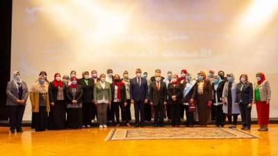 وزير الانتاج الحربي يكرم الامهات المثاليات