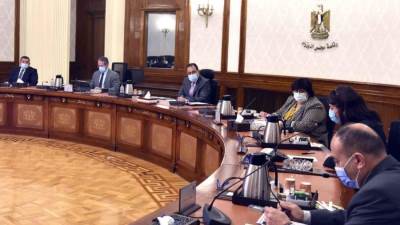 رئيس الوزراء يلتقي رئيس لجنة الثقافة والاعلام والاثار بمجلس النواب 