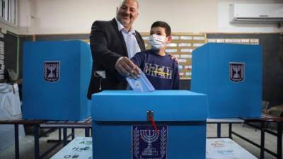 منصور عباس "صانع ملوك" بعد الانتخابات الإسرائيلية