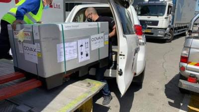 وصول لقاح استرازينيكا الي فلسطين