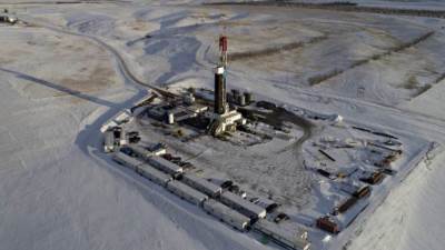 شركات النفط الصخري الأمريكية تعيد تمويل ديونها بأقل فائدة في 7 سنوات