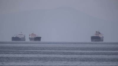 200 ألف بحَّار عالقون بسفنهم بسبب خلافات بين شركات الشحن والسلع