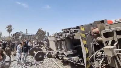 عاجل: رئيس الوزراء و5 وزراء اخرون ولجنة فنية يتوجهون الي سوهاج  للوقوف علي اسباب الحادث