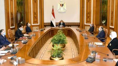 الرئيس السيسي يوجه بصرف التعويضات الملائمة لأسر شهداء وضحايا حادث قطاري سوهاج