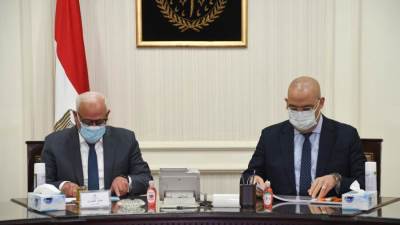 وزير الإسكان ومحافظ بورسعيد يتابعان المشروعات الجارى تنفيذها بالمحافظة