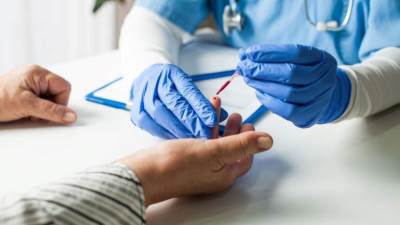 اختبار يكشف عن الأجسام المضادة لكورونا بأجساد متلقي اللقاح