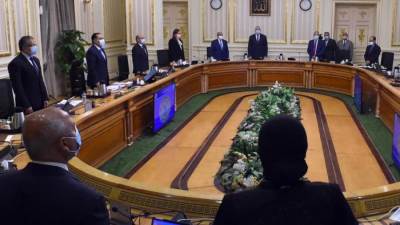 مجلس الوزراء ينعى الدكتور كمال الجنزوري ويقف دقيقة حداداً على روحه