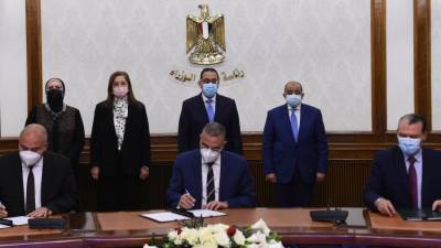 رئيس الوزراء يشهد توقيع مذكرة تفاهم لدعم تنفيذ أنشطة تنموية بعدد من التكتلات الاقتصادية بمحافظتي قنا وسوهاج