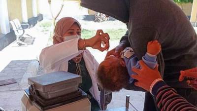 وزيرة الصحة تعلن مد فترة الحملة القومية الثانية للتطعيم ضد مرض شلل الأطفال حتى غداً الجمعة 2 إبريل