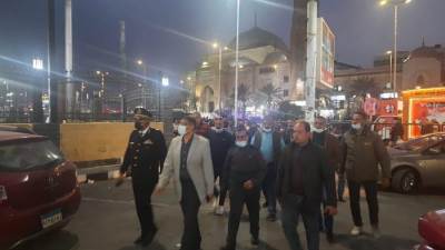 رئيس جهاز مدينة 6 أكتوبر يقود حملة لضبط المخالفات ورفع الإشغالات بمنطقة الحصري