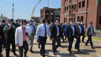 وزير التعليم العالى ورئيس جامعة الإسكندرية يتفقدان مجمع الكليات الجديد بأبيس 