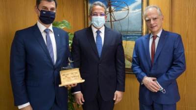 وزير السياحة والآثار يلتقي بنظيره اليوناني خلال زيارته الحالية لمصر للمشاركة في حضور موكب المومياوات الملكية