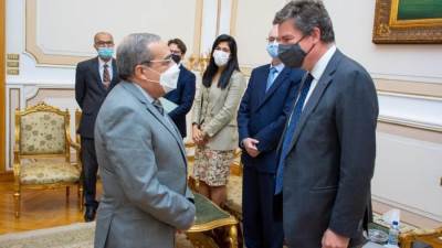 "وزيرالإنتاج الحربي" يبحث مع " السفير البلجيكى " أوجه تعزيز التعاون المشترك